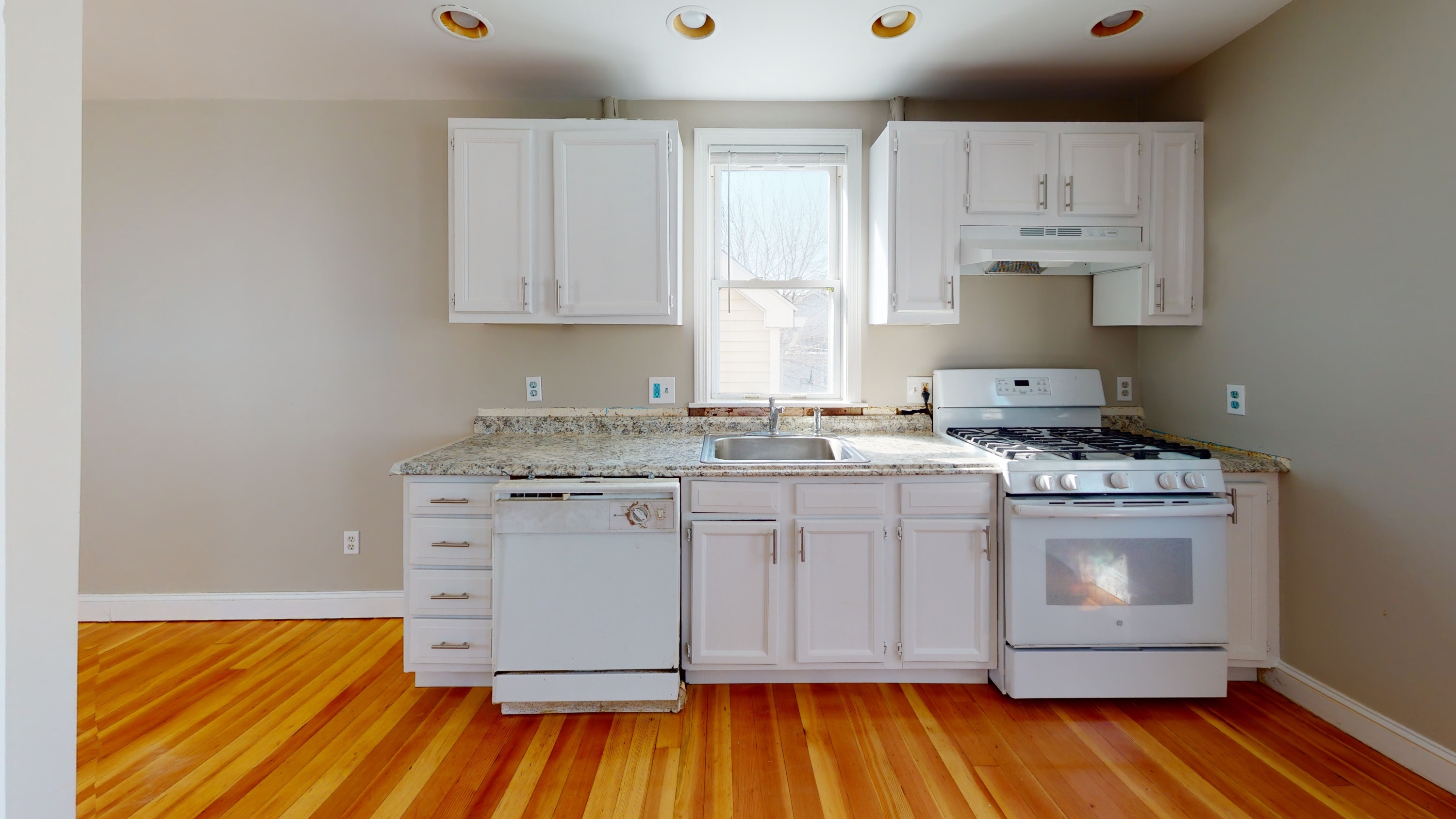 22-24 Kelley Court - 22 - Room D