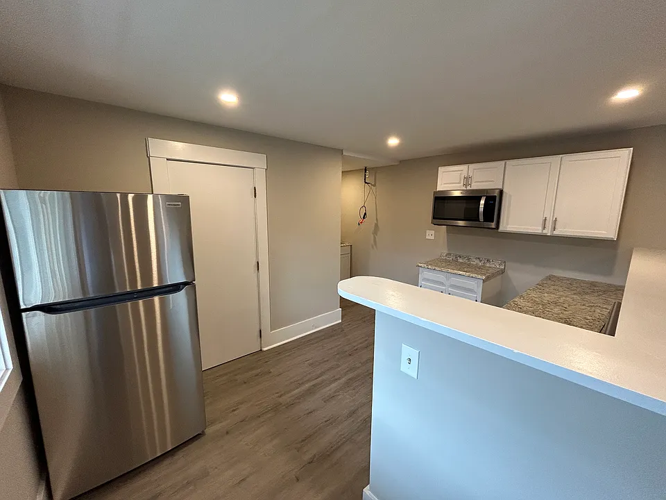 31 Emerald Street - Room  C